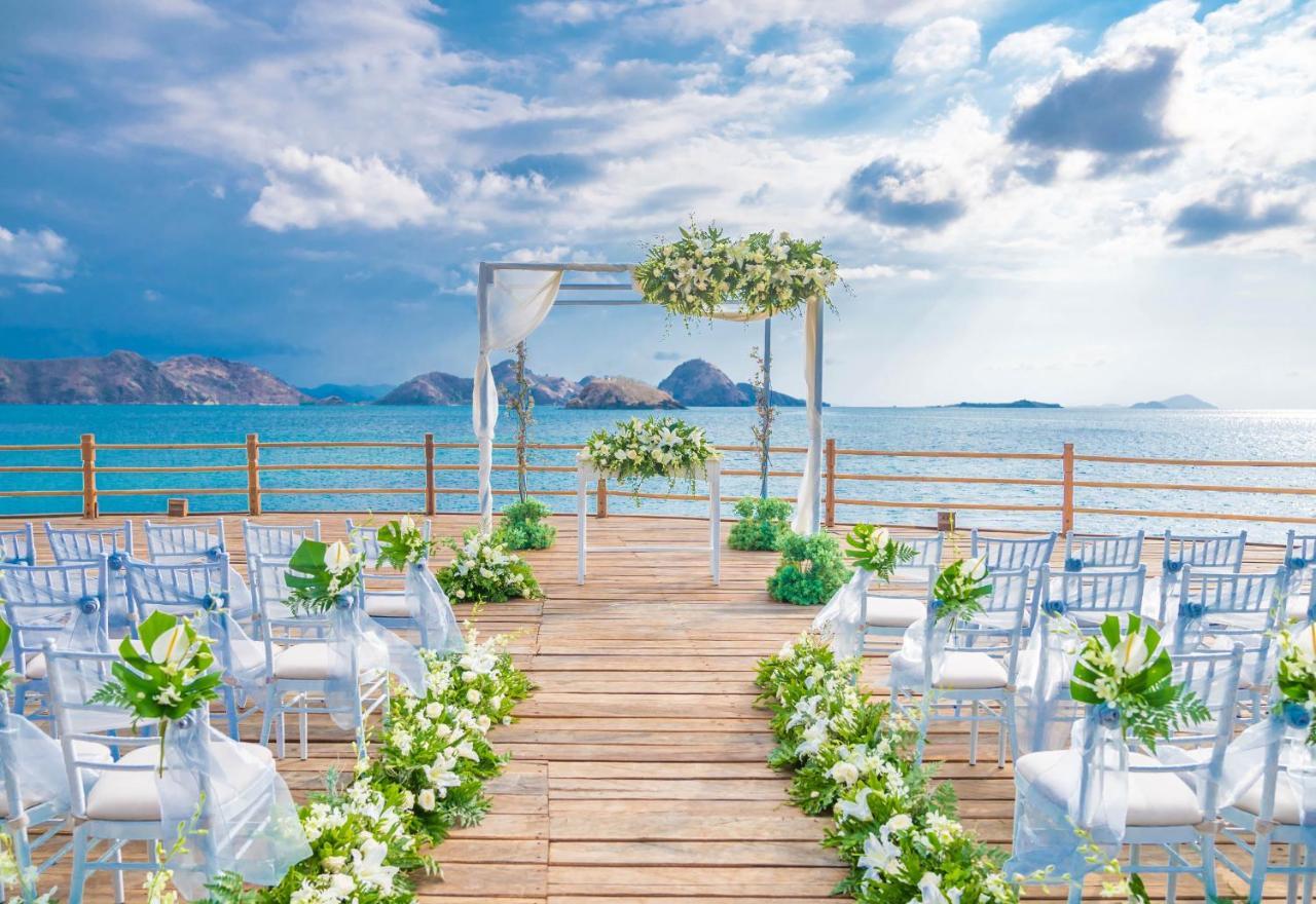 Ayana Komodo Waecicu Beach Labuan Bajo Exterior photo